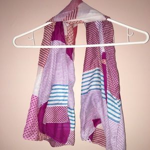 Patterned square scarf